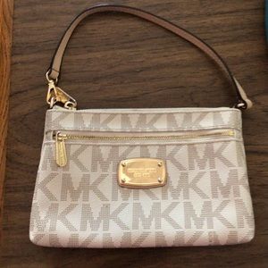 Michael Kors Wristlet